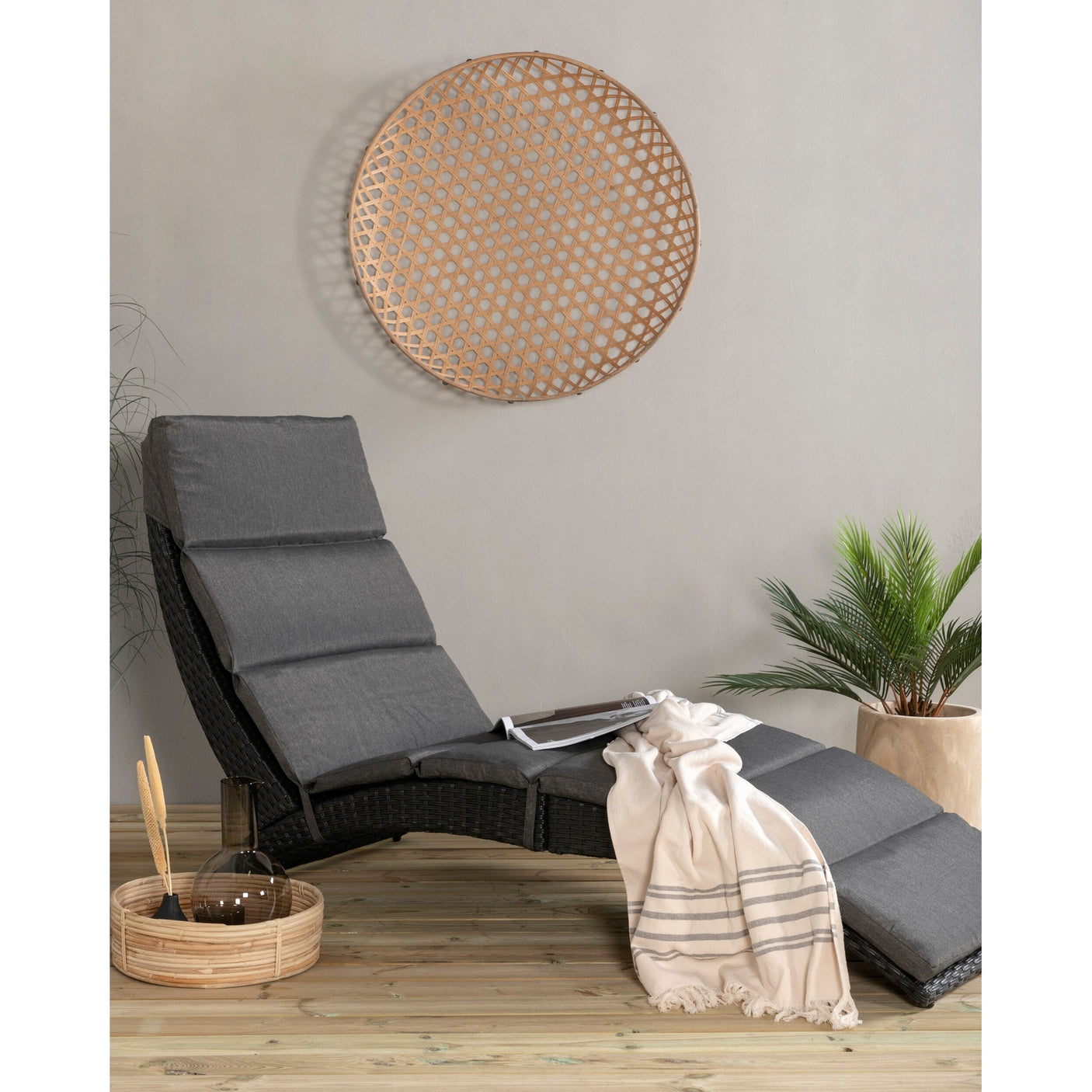 Archie Sun Lounge Venture Design Solseng