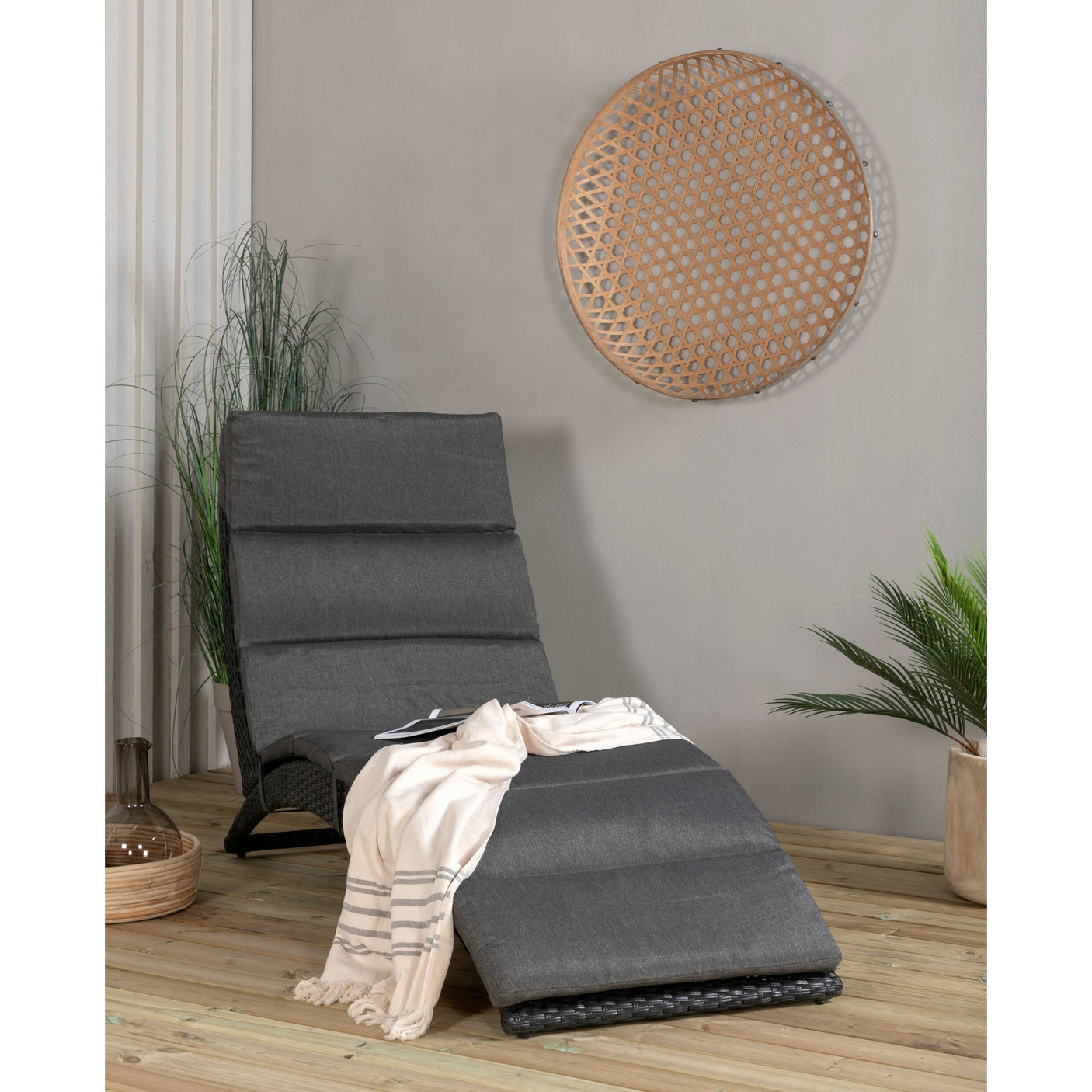 Archie Sun Lounge Venture Design Solseng