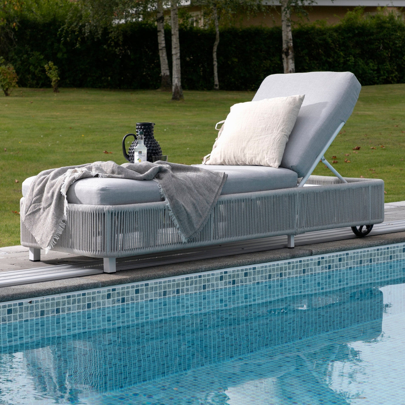 Virya Sol Lounge Venture Design Solseng