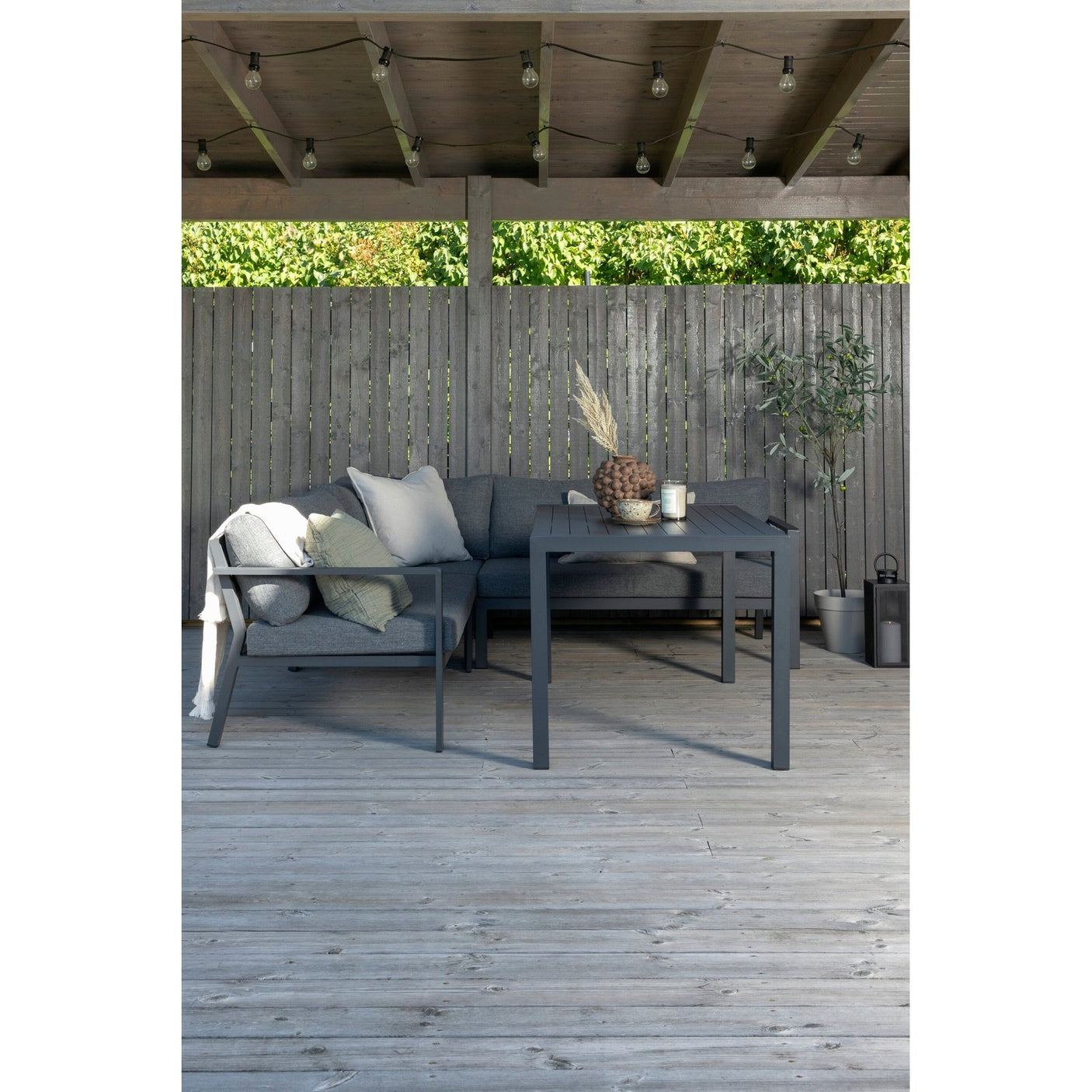 Ramos hjørnesofagruppe Venture Design Loungegruppe