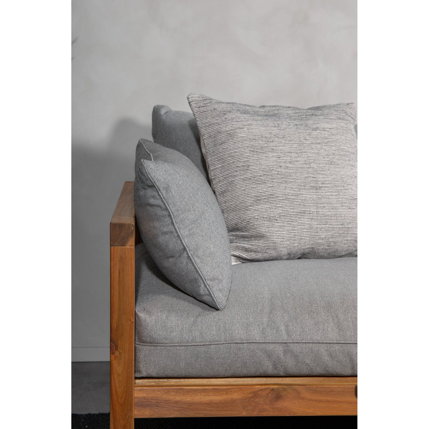 Marion sofa Venture Design Sofa