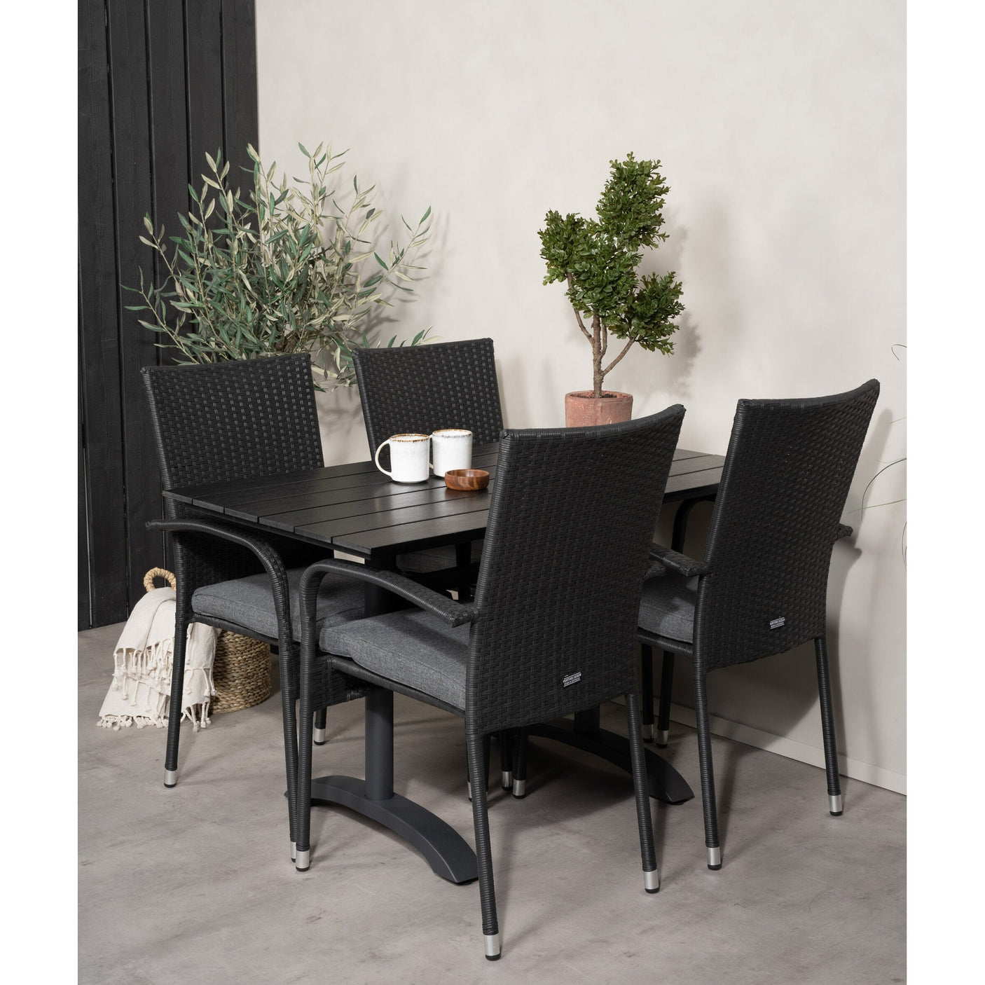 Denver Café Bord 120*70 + Anna Armstol Venture Design Spisegruppe