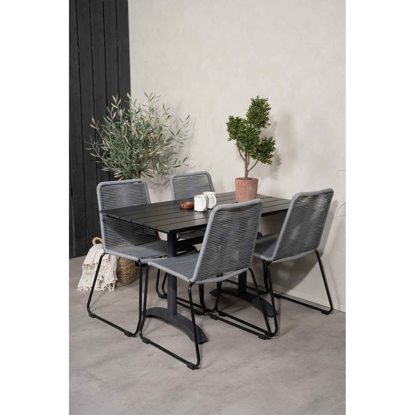 Denver Café Table 120*70 + Lindos spisestoler Venture Design Spisegruppe