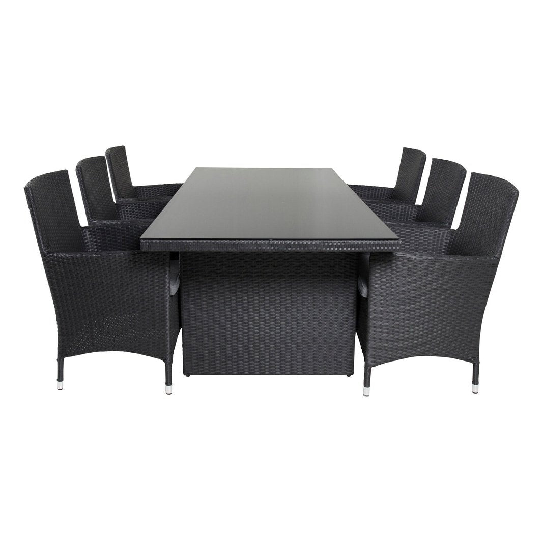 Padova spisebord 200*100 + Malin Armstol med pute / Venture Design Spisegruppe