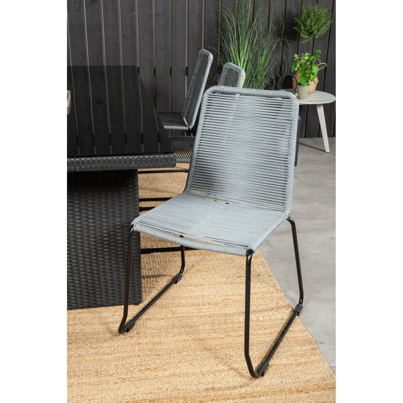 Padova Spisebord 200*100 + Lindos spisestoler / Venture Design Spisegruppe