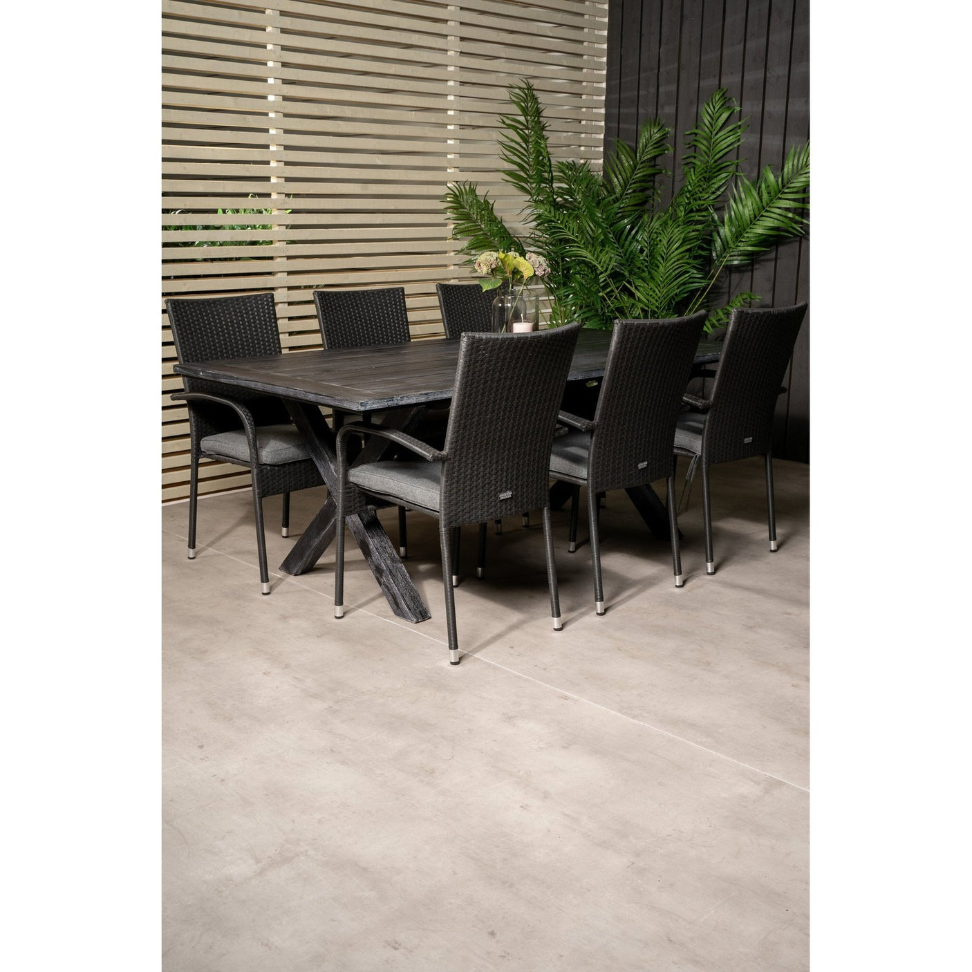 Rives spisebord 200*100cm + Anna Armstol Venture Design Spisegruppe