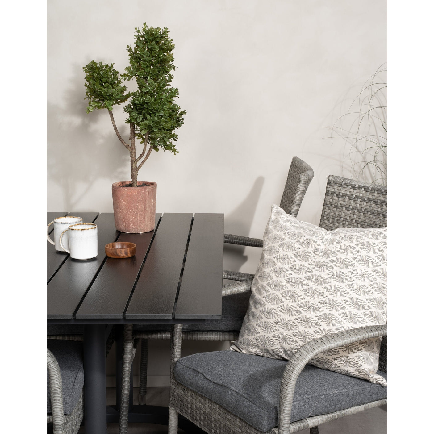 Denver Café Bord 120*70 + Anna Armstol Venture Design Spisegruppe