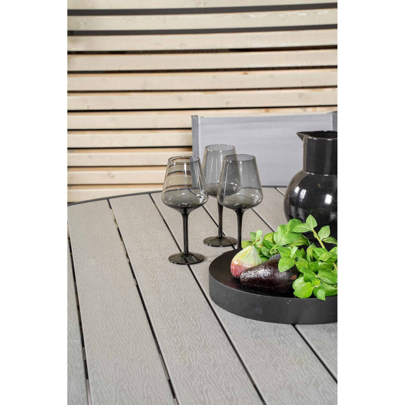 Parma Bord ø 140 + Copacabana Armlenstol Venture Design Spisegruppe