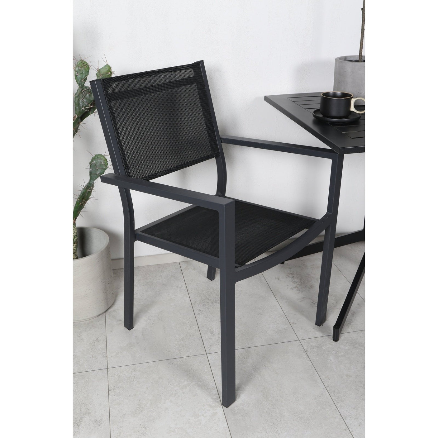 Way café bord 70*70 + Copacabana Stabling stol Venture Design Spisegruppe