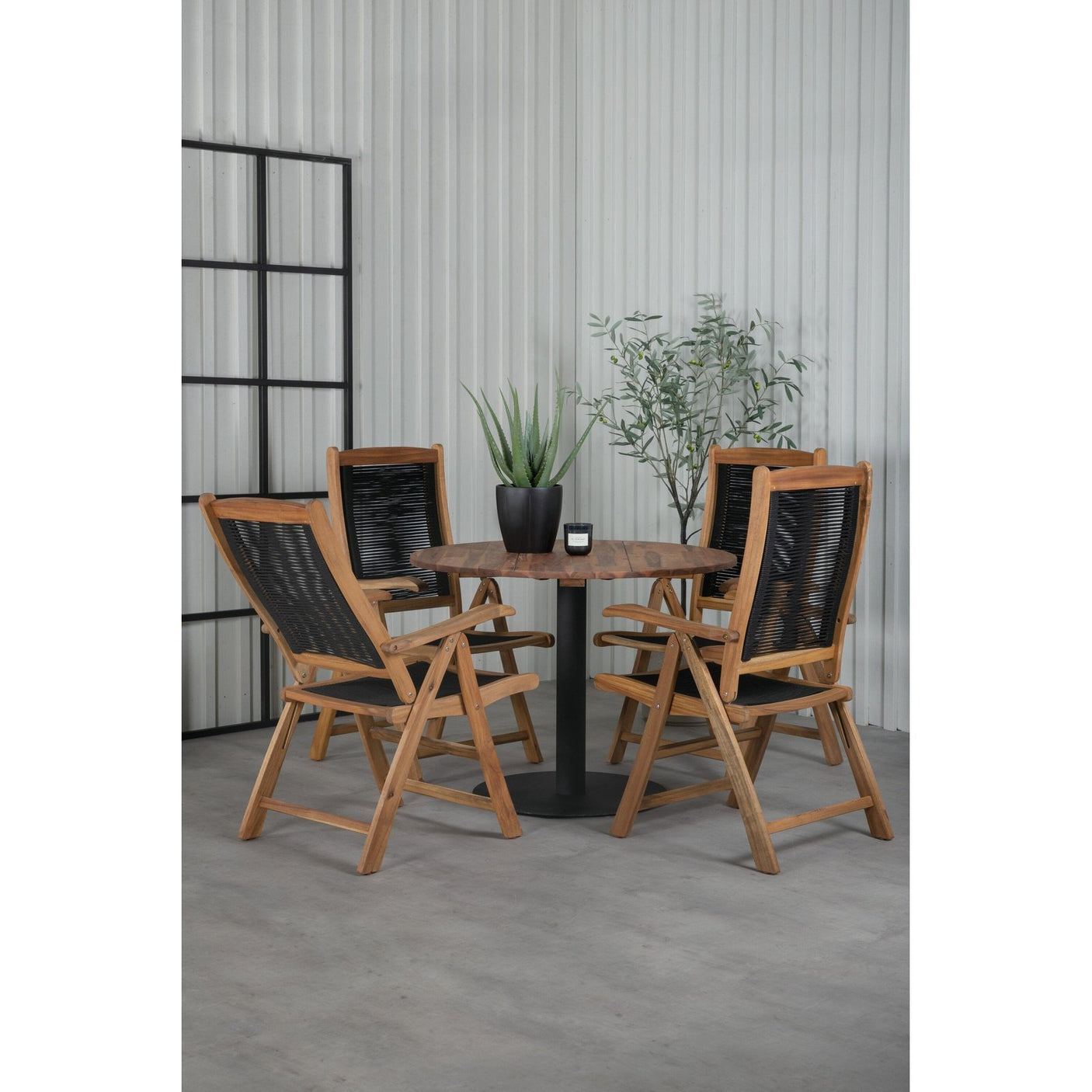Cot spisebord ø100cm + Peter stoler Venture Design Spisegruppe