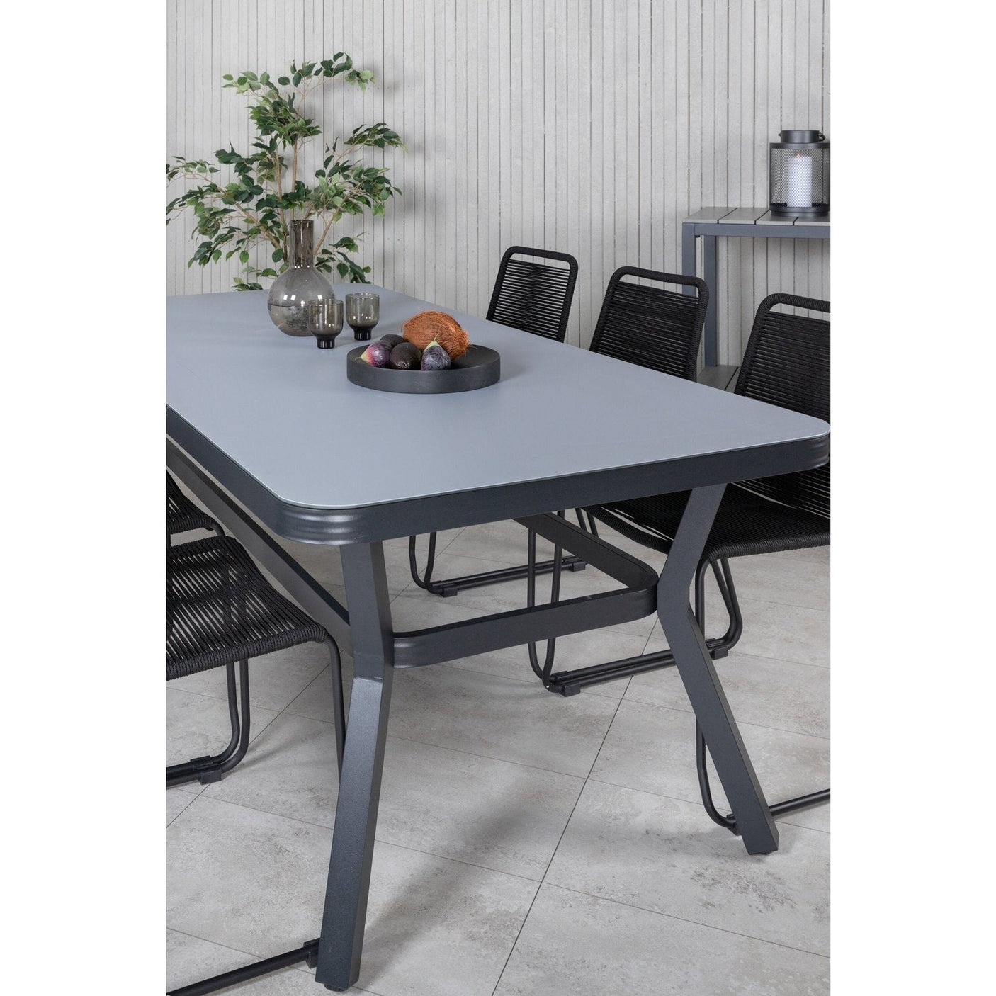 Virya spisebord + Lindos Venture Design Spisegruppe