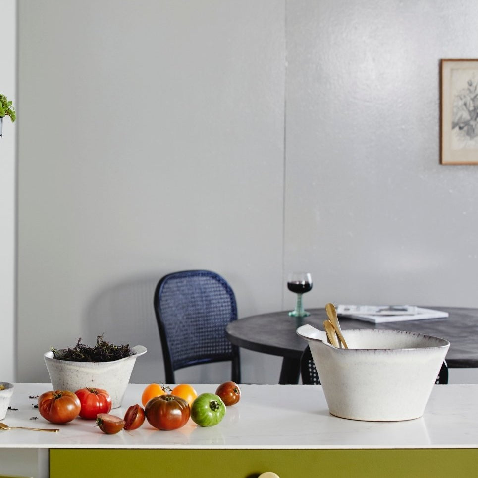 TORC keramisk skål med håndtak - L - ø26 cm - off white Nordal TABLEWARE