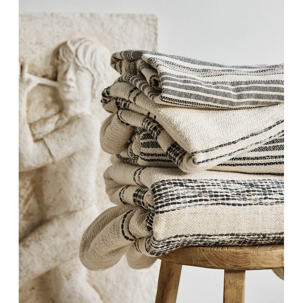 VESPER sengetøy, 140x200 - råhvit Nordal QUILTS BLA