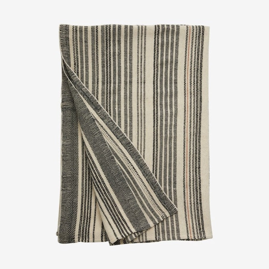 VESPER sengetøy, 140x200 - råhvit Nordal QUILTS BLA