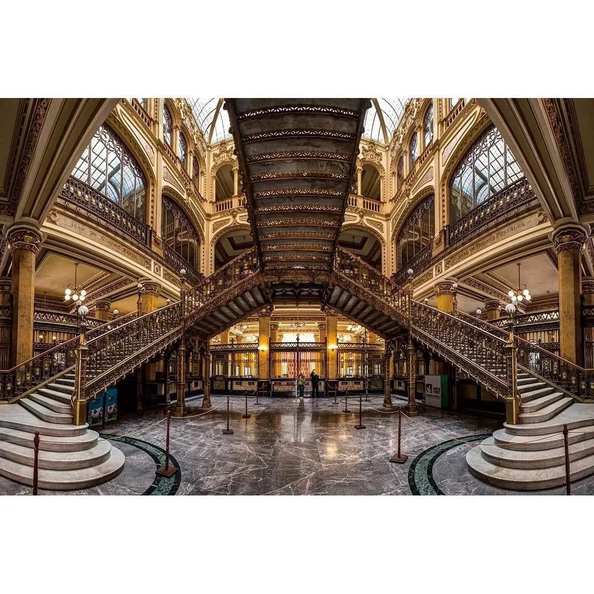 Glass picture stair hall Homefactory Bilde