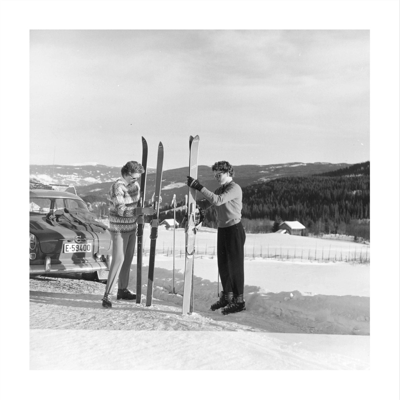Glass picture w/frame Damer med ski Homefactory Bilde