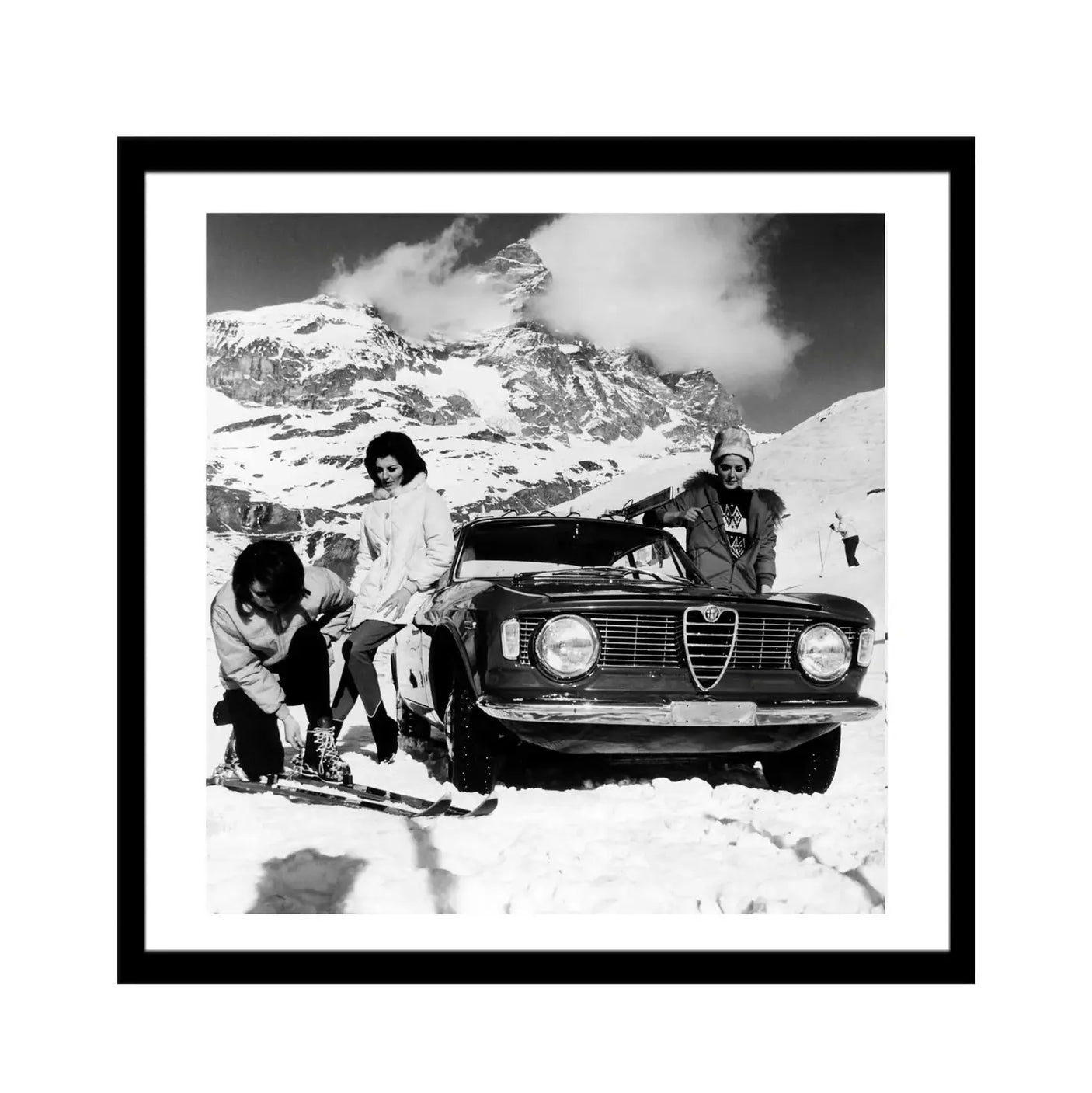 Glass picture w/frame Alfa romeo winter girls Homefactory Bilde