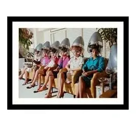 Glass picture w/frame kvinner i en frisørsalong Homefactory Bilde