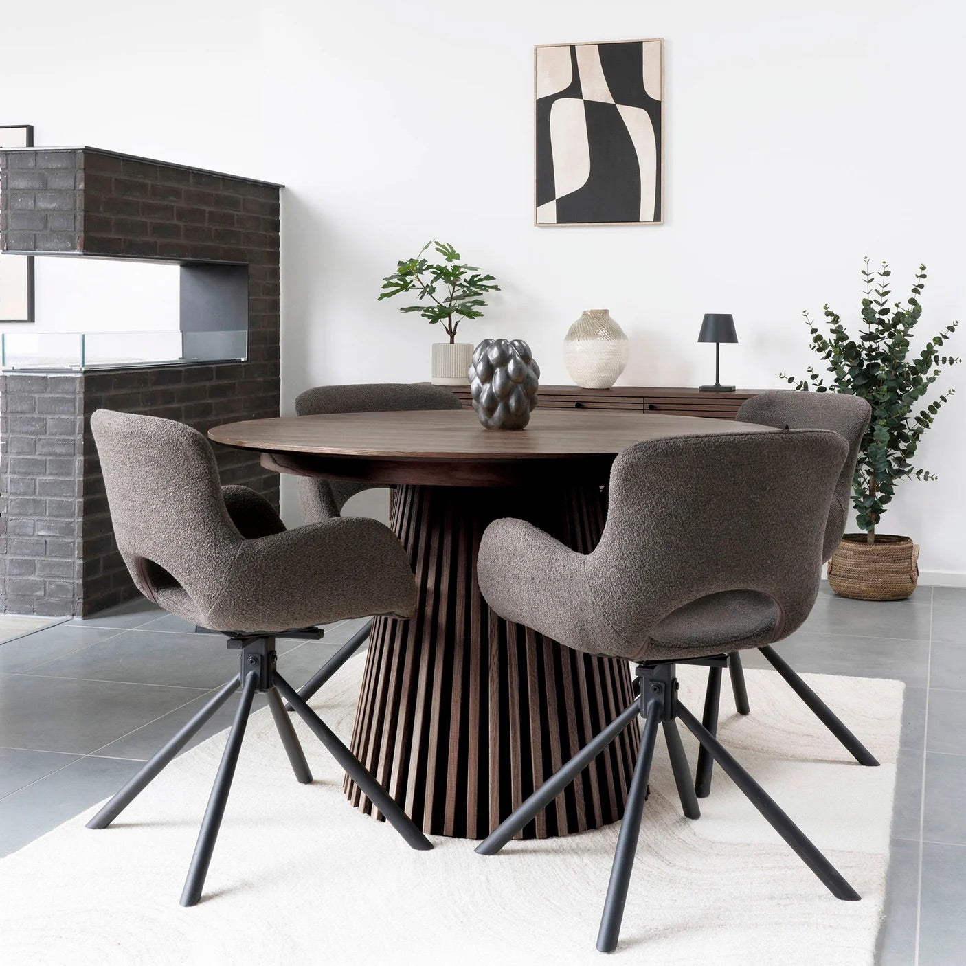 Rundt spisebord – guide til valg, materialer og styling