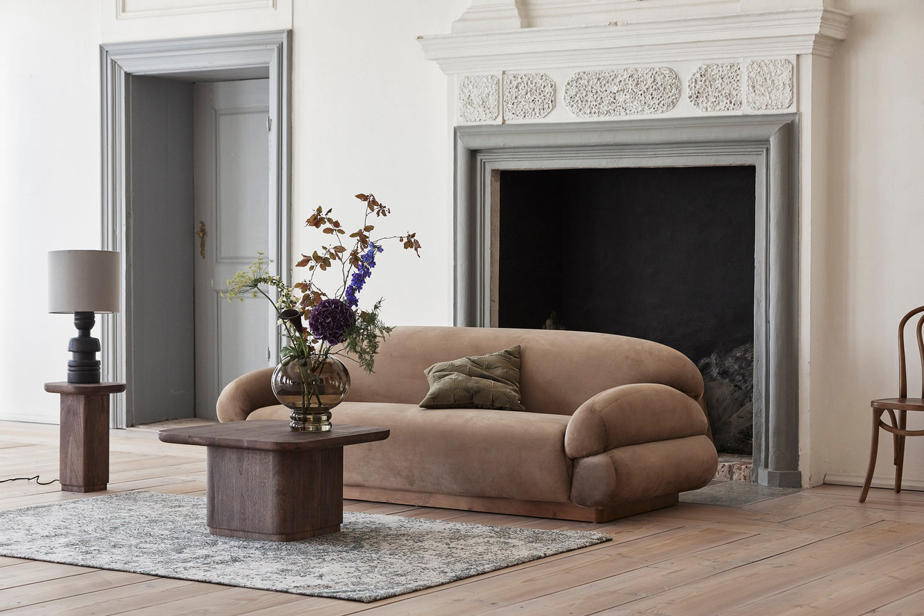 Erie spisebord og mosso sprisestol fra Nordal hos Nordstrand møbler og interiør