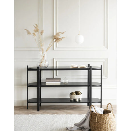 Konsollbord i gang  med dekor – smalt og elegant bord som gir stil og funksjon.