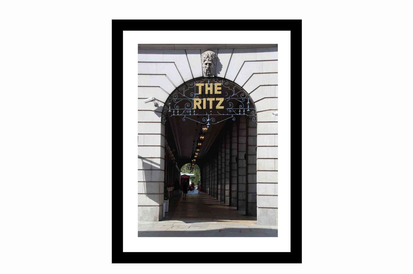 Glass picture w/frame Entrance of The Ritz 70cm x 90cm Homefactory 