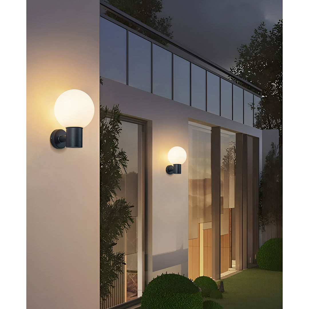 SALTVIK vegglampe ute Aneta Vegglampe