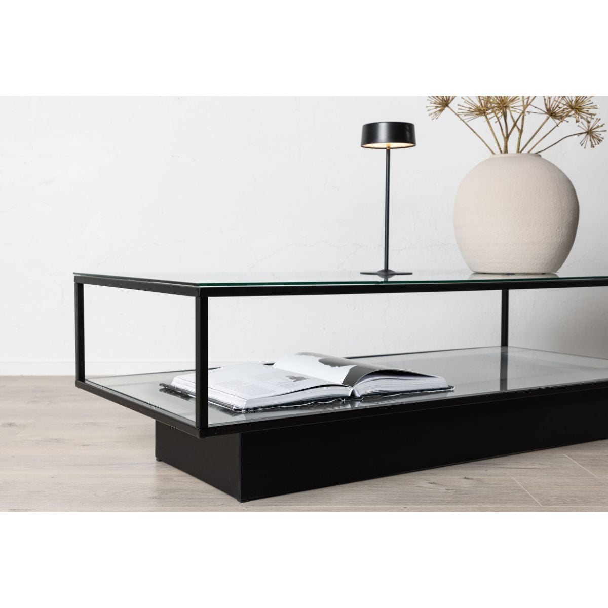 Maglehem Table Venture Design Sidebord
