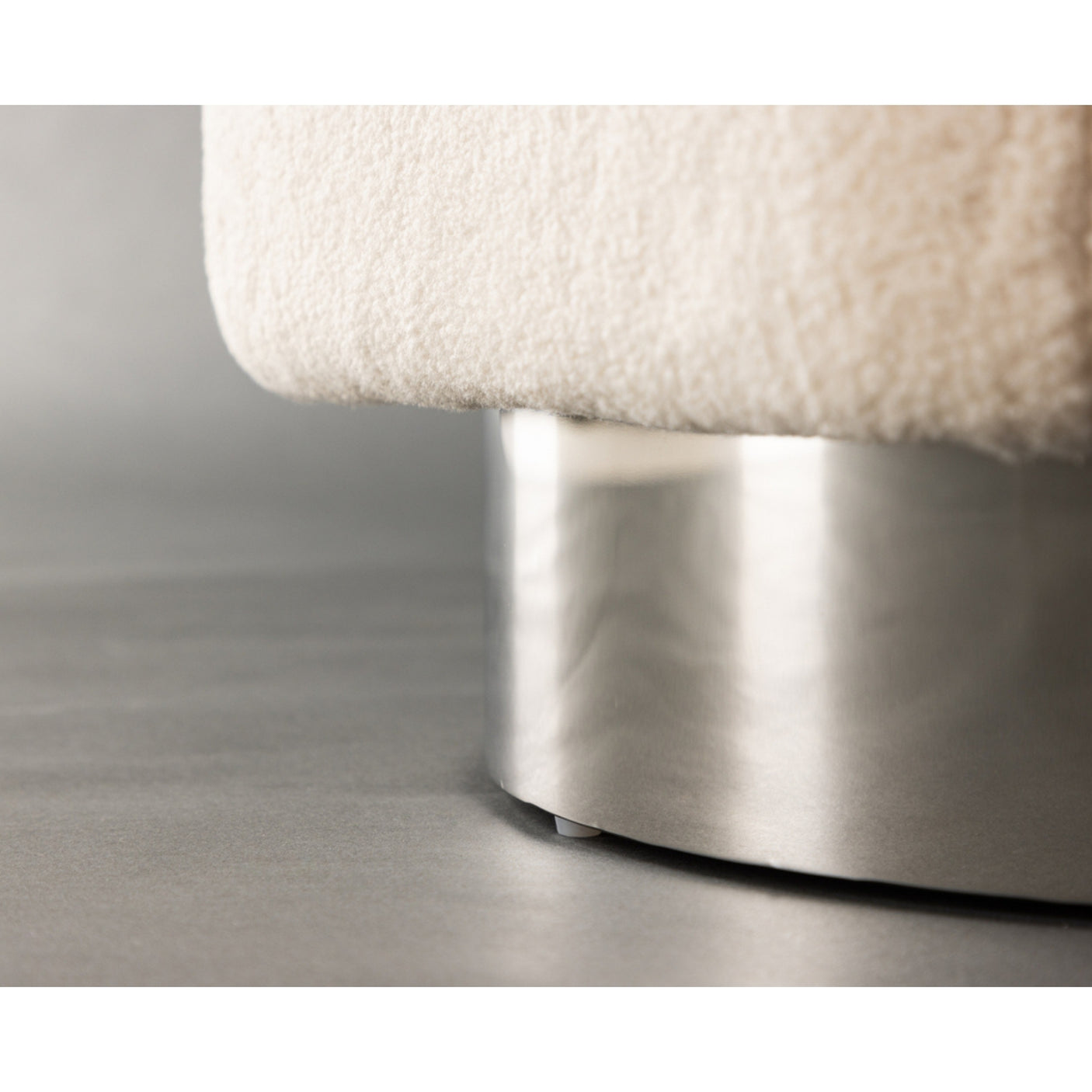 Newton Pouf Venture Design Pall
