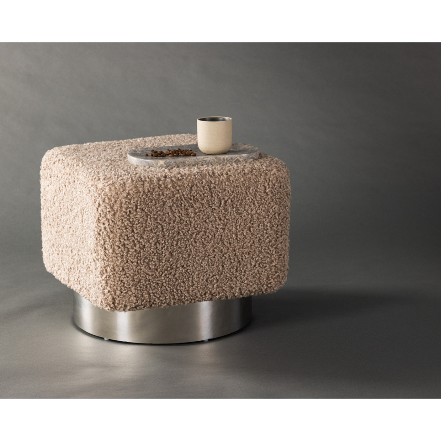 Newton Pouf Venture Design Pall