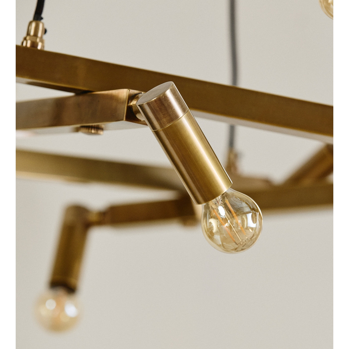 Lyskrone til 10 lyspærer - ø75 cm - brassing finish Nordal HANG LAMPS