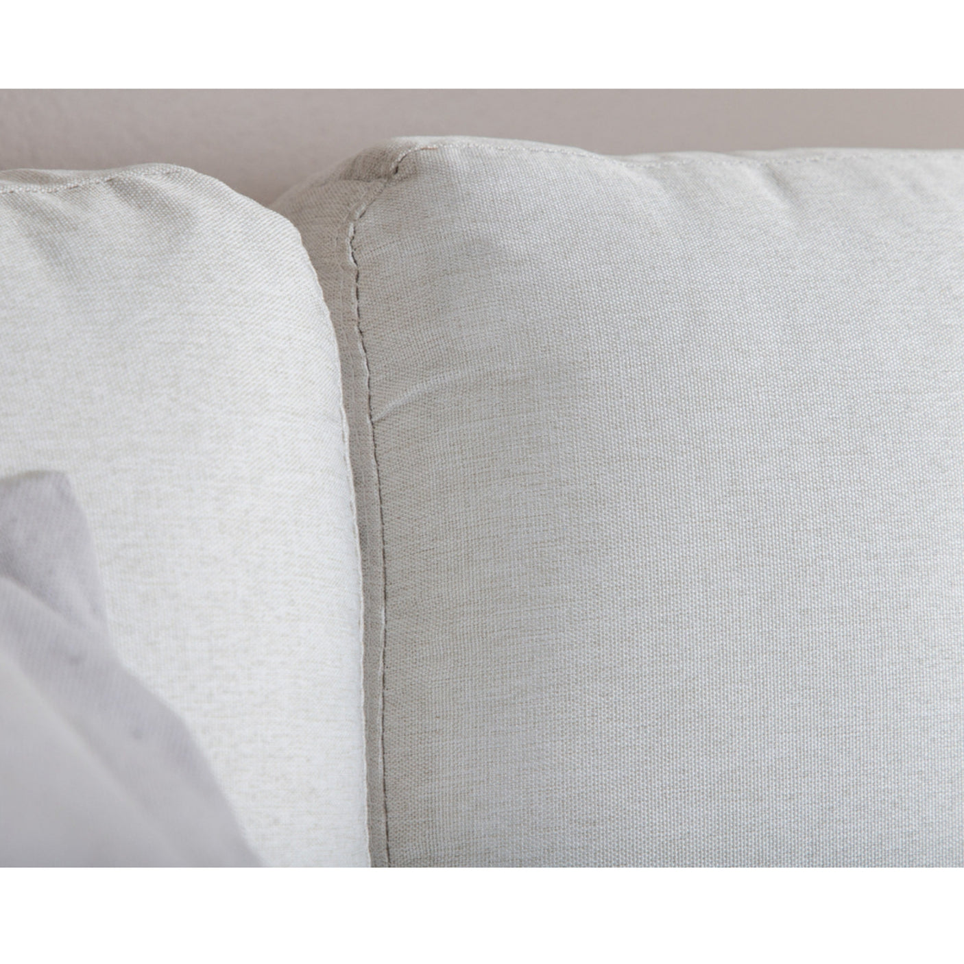 Zoom 2-Seat Sofa