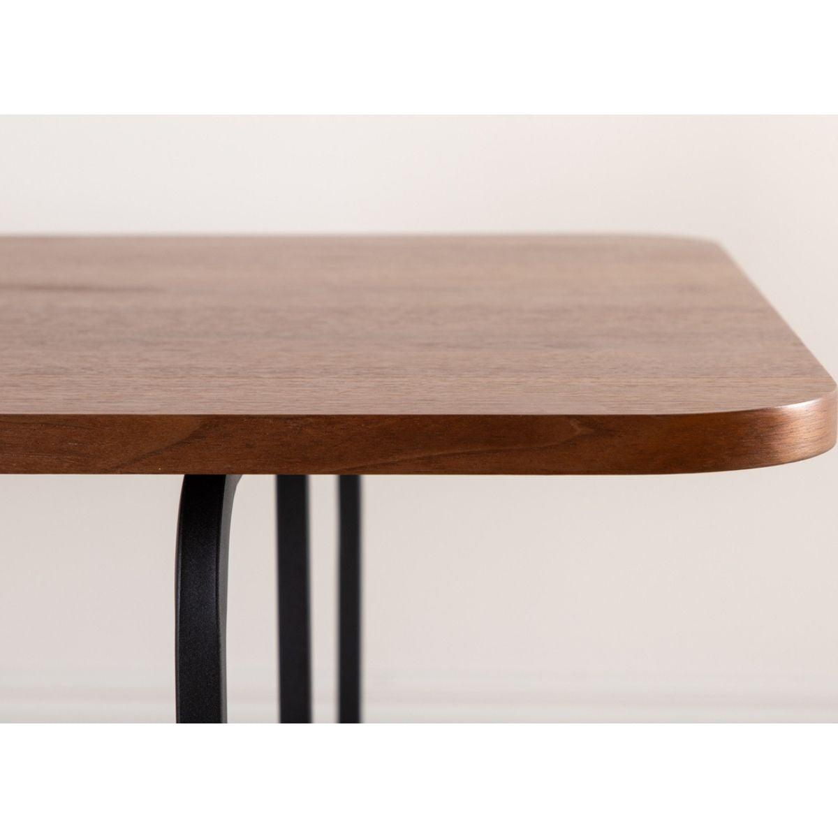 Uno Table Venture Design Spisebord