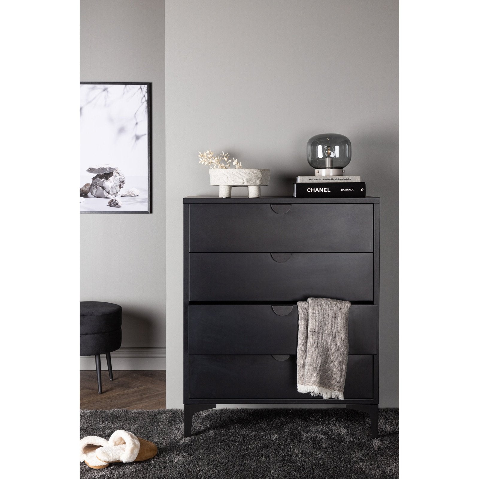 Piring 4-Skuff Venture Design Kommode