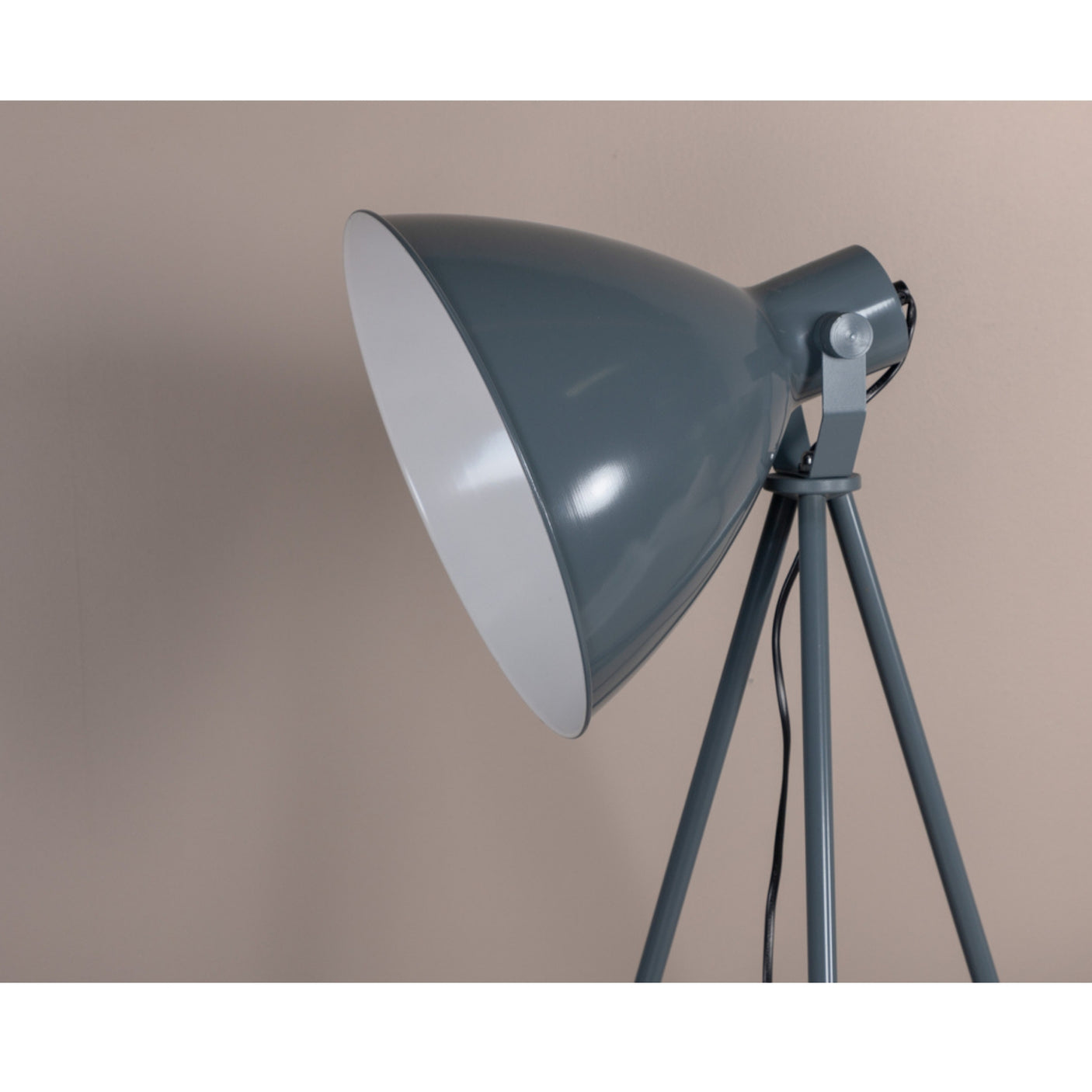 Tiv Lighting Venture Design Gulvlampe