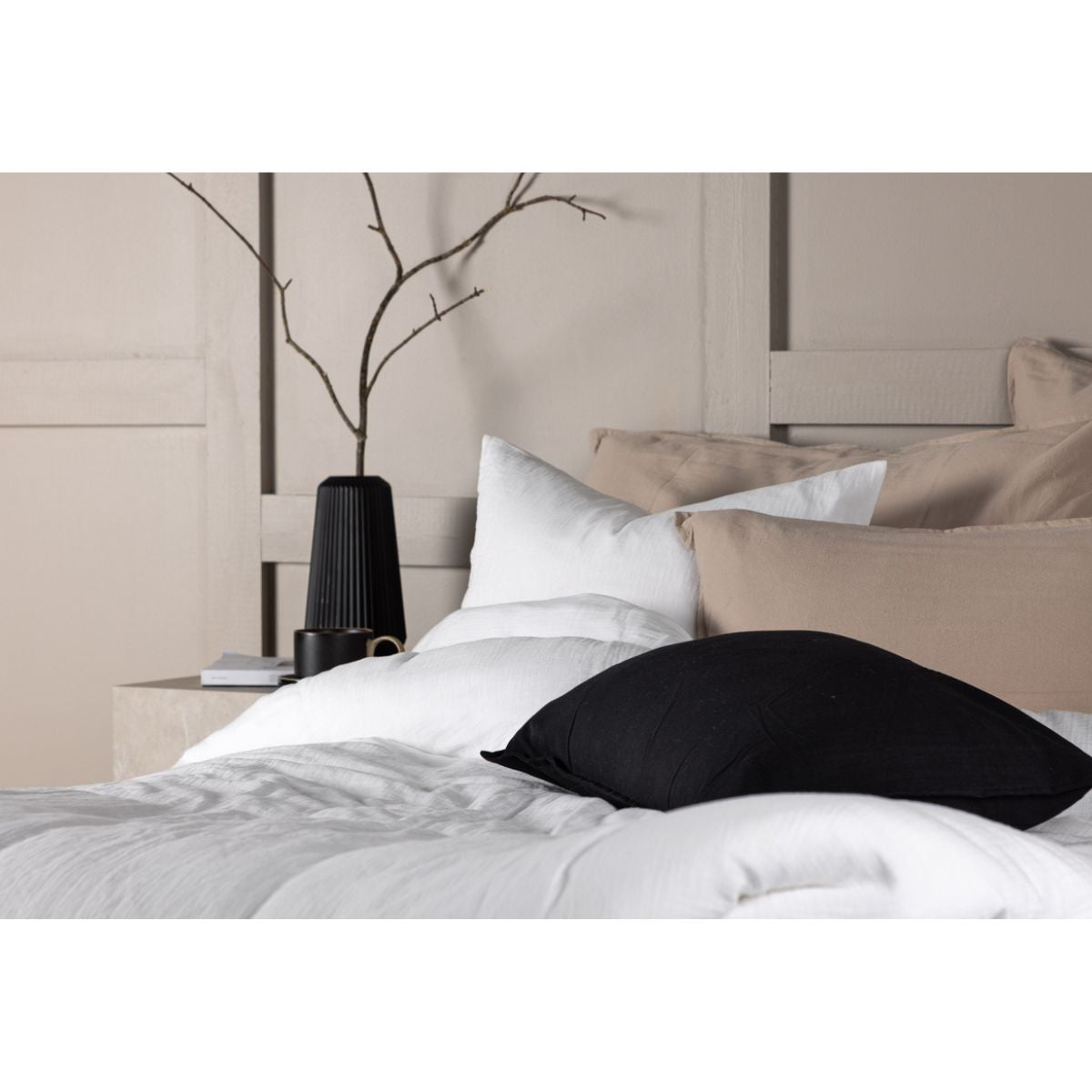 Mila Bed Set Venture Design Seng
