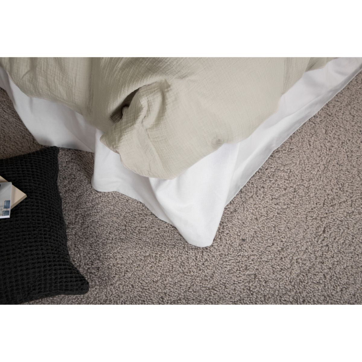 Mila Bed Set Venture Design Seng
