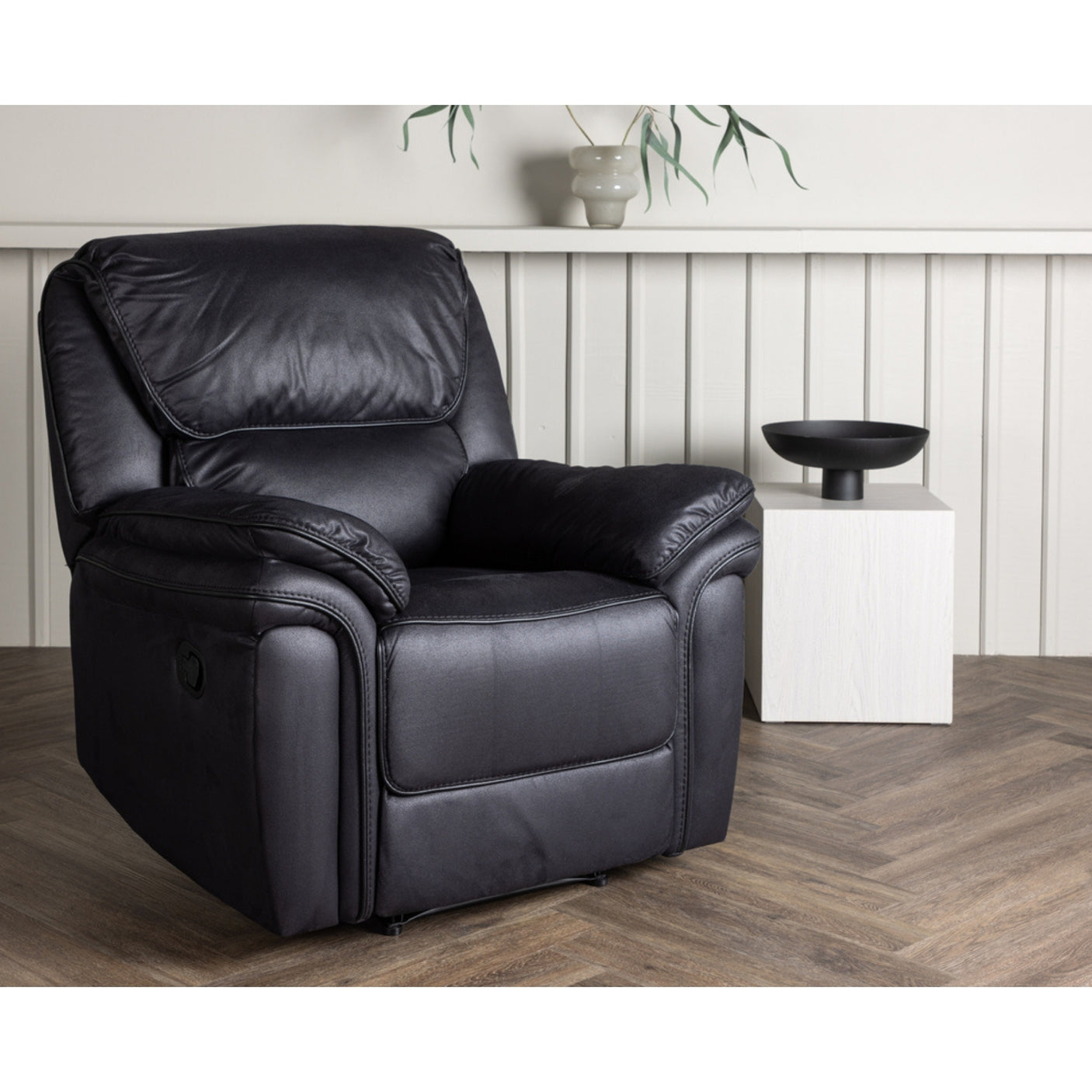 Saranda Recliner Armchair Venture Design Lenestol