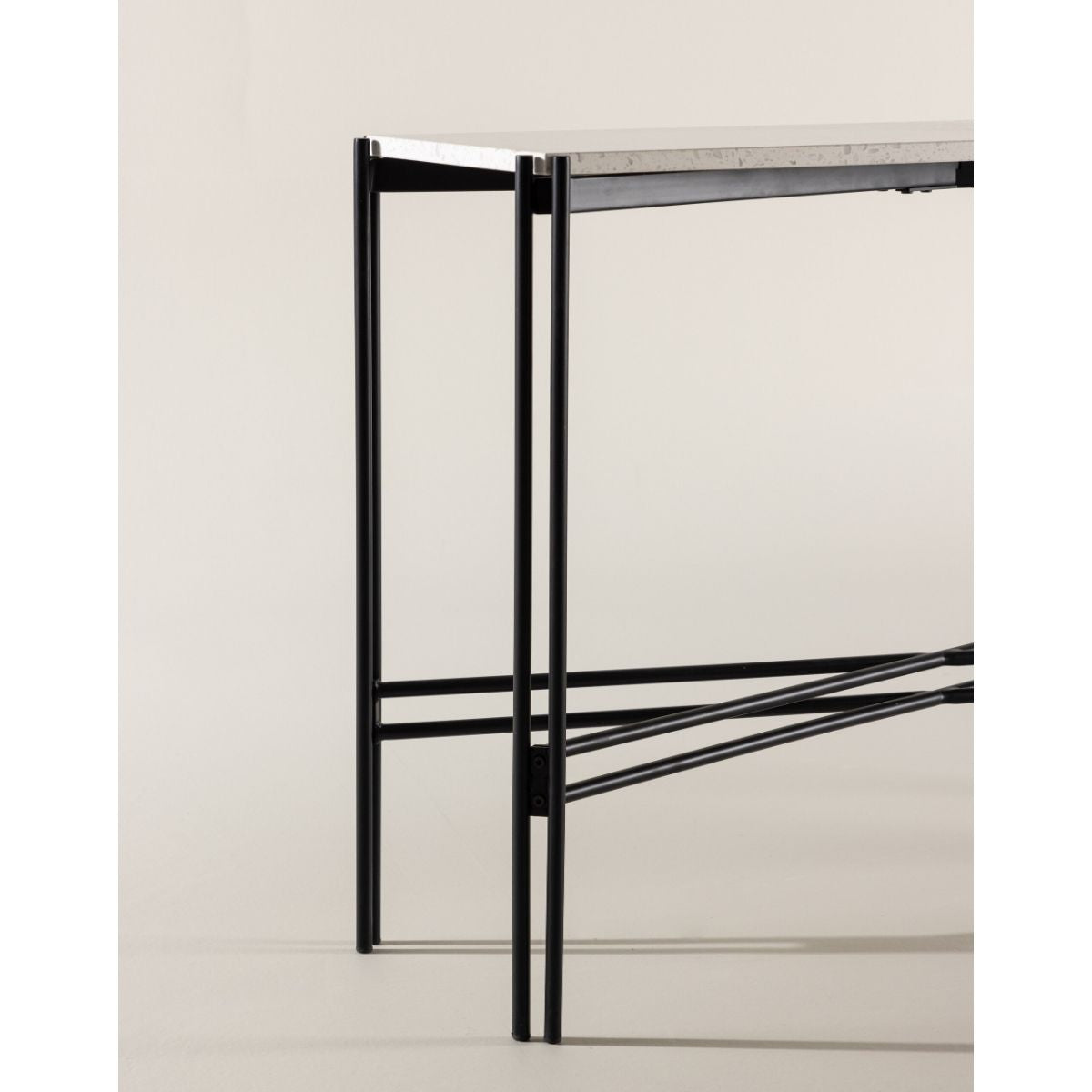 Razzia Side Table Venture Design Sidebord