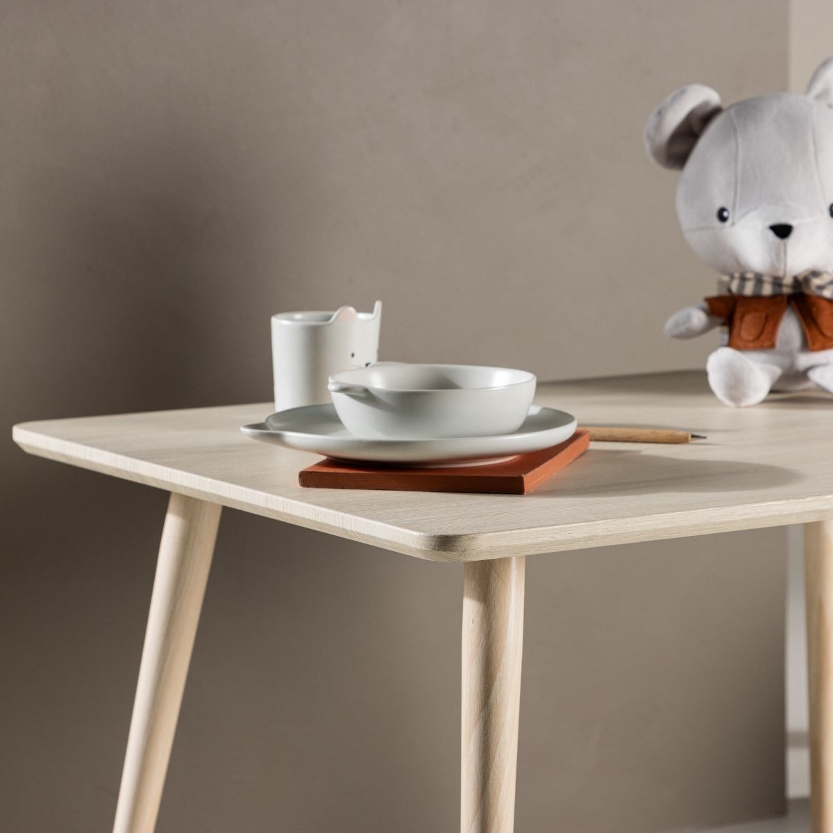 Polar Kids Table Venture Design Diverse