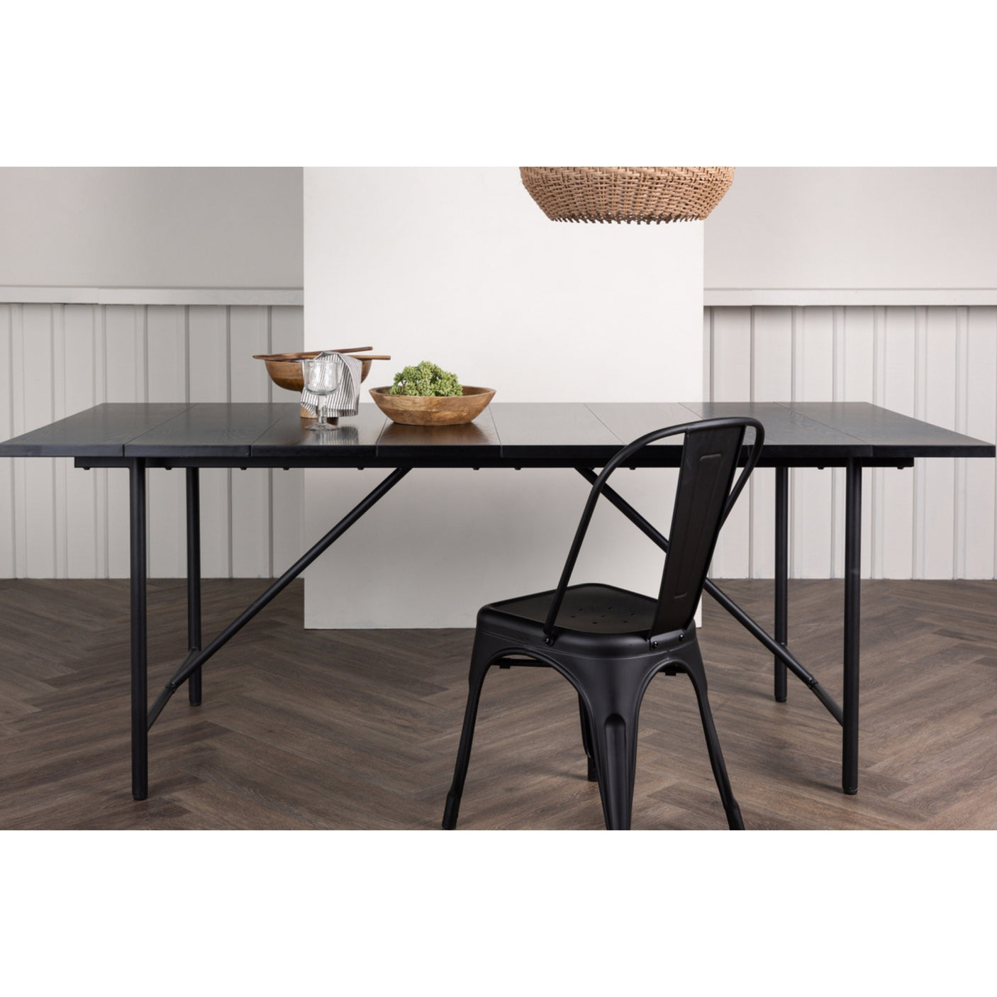 Astrid Table Venture Design Spisebord