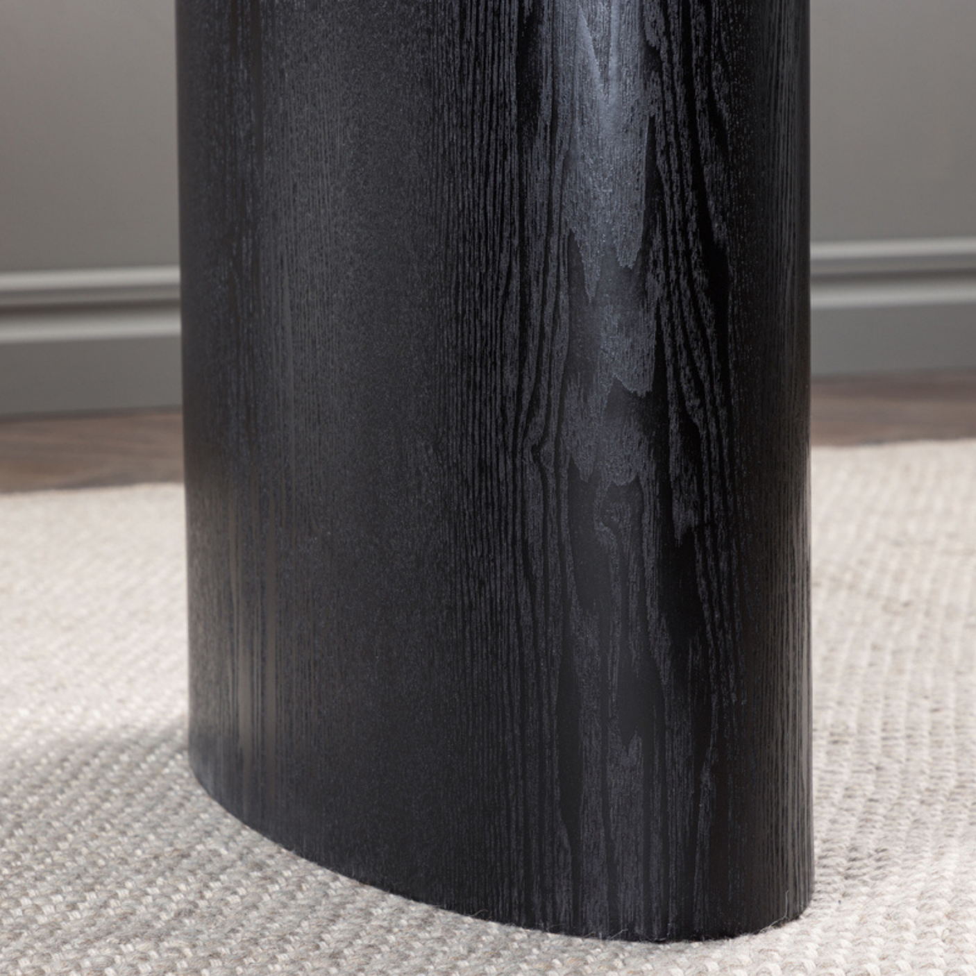 Isolde Dining Table Venture Design Spisebord