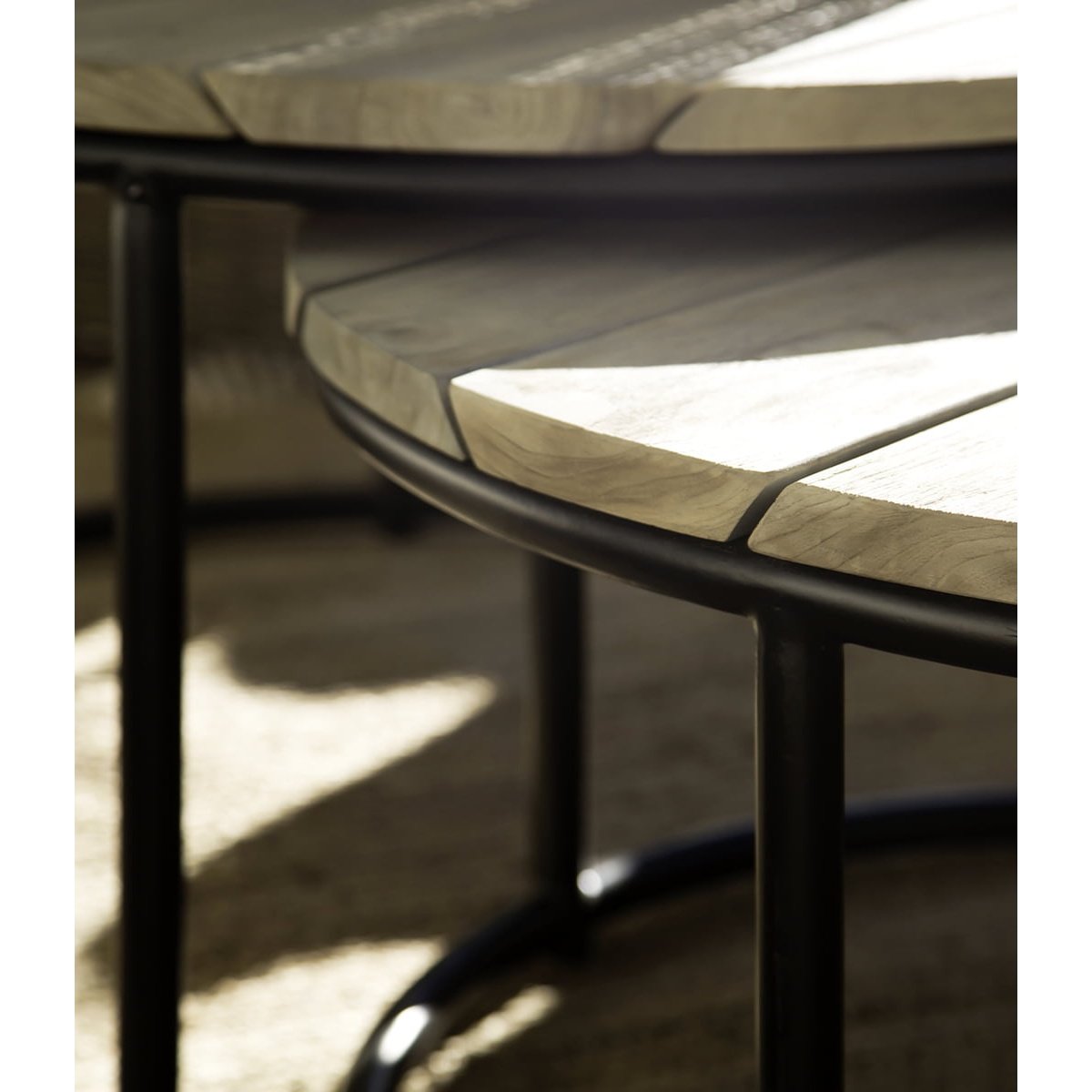 ANSON - utendørs settbord rundt - -Artwood -Nordstrand Møbler og Interiør