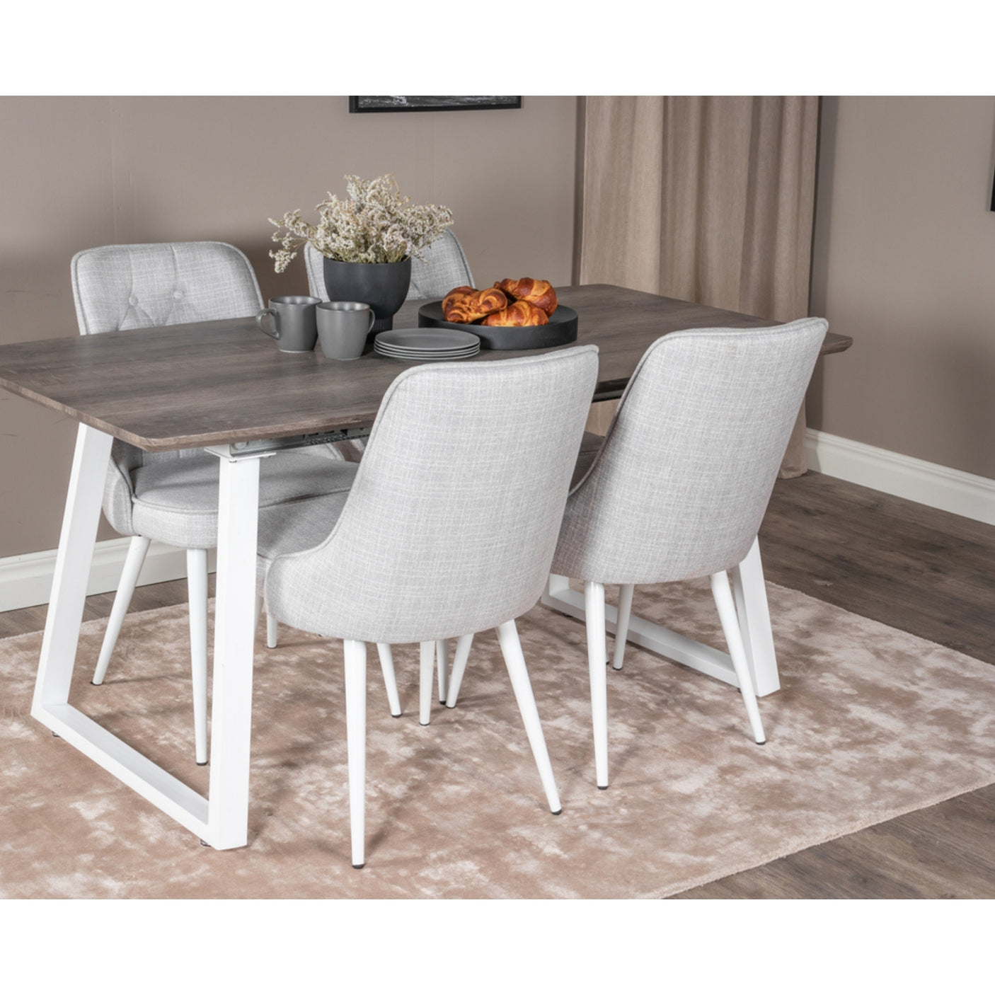 Inca Table Venture Design Spisebord