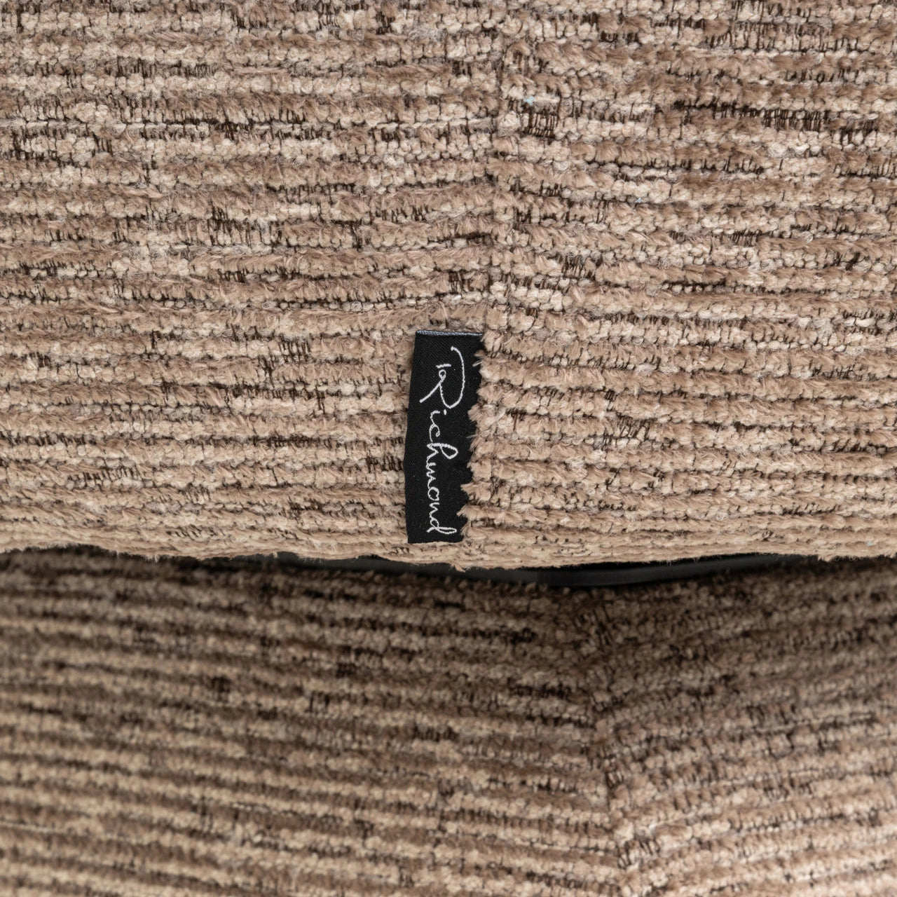 Spisestol Quiriro mocca lineær dreibar Richmond Interiors Spisestol