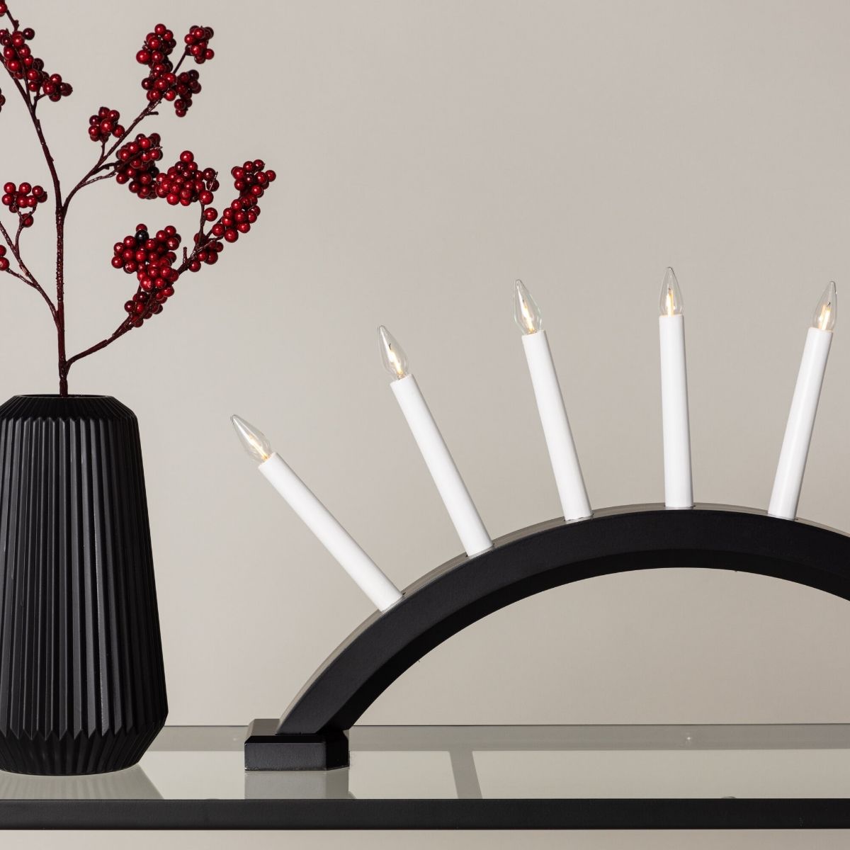 Kebnekaise Table Lamp Venture Design Julebelysning