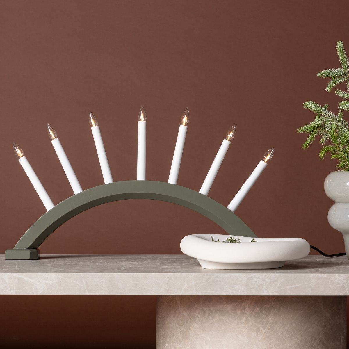 Kebnekaise Table Lamp Venture Design Julebelysning