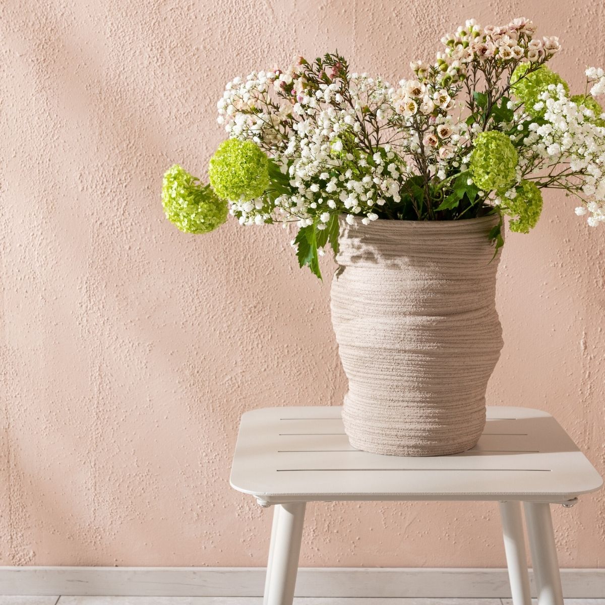 Lina Side Table Venture Design Sidebord