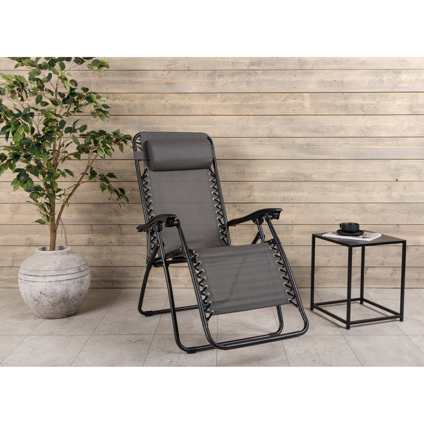 Melker Sun Lounge Venture Design Solseng