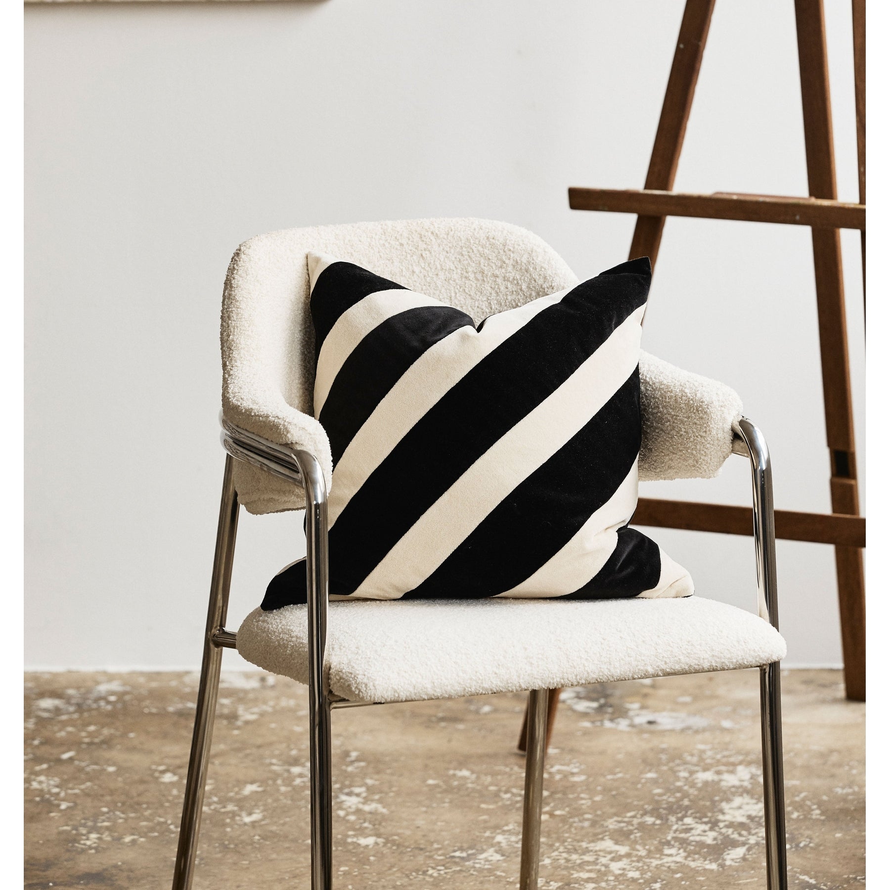 ALBERT stol - rå hvit Nordal CHAIRS+ARM